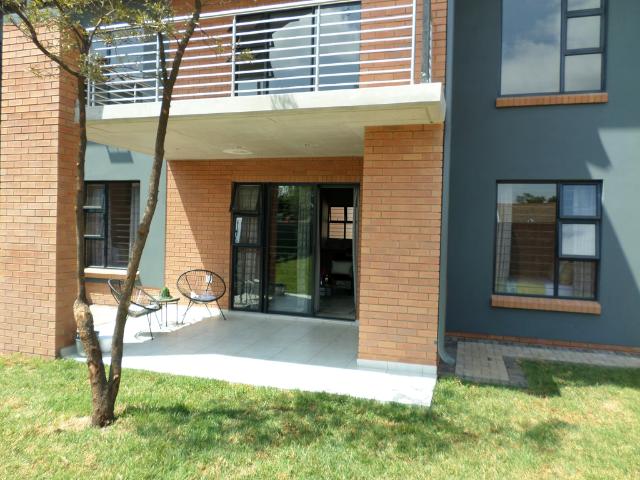 2 Bedroom Apartment To Let in Rietvalleirand