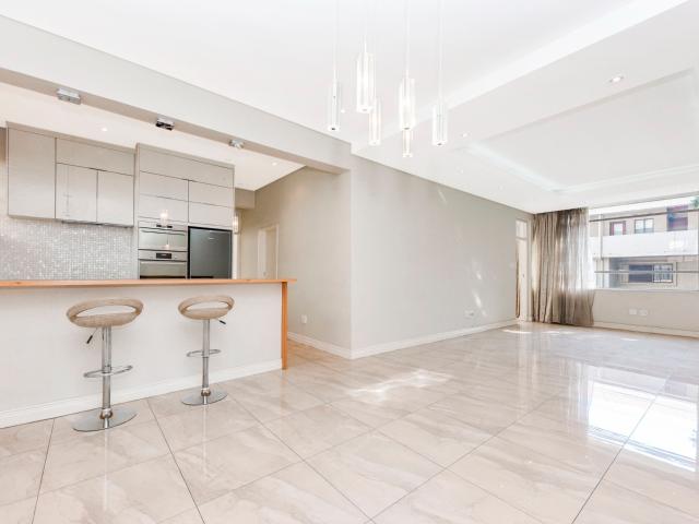 2 Bedroom Apartment To Let in Rosebank