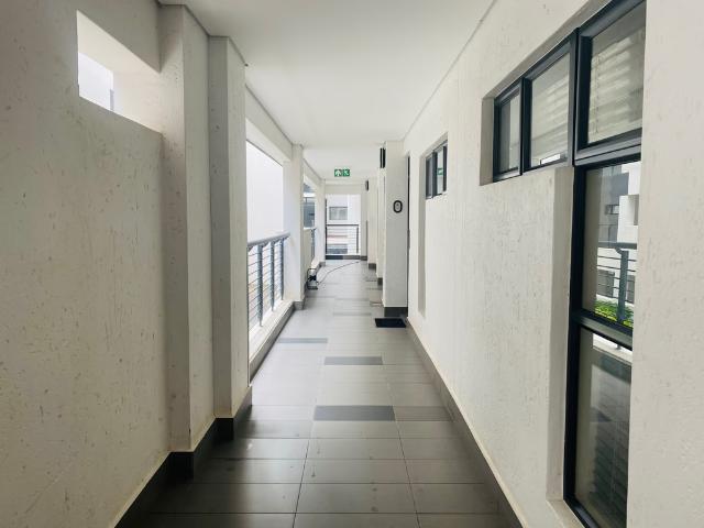 2 Bedroom Apartment To Let in Rosebank