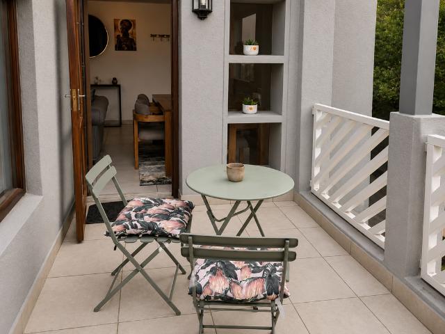 2 Bedroom Apartment To Let in Sandown