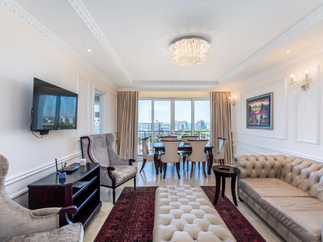 2 Bedroom Apartment To Let in Sea Point