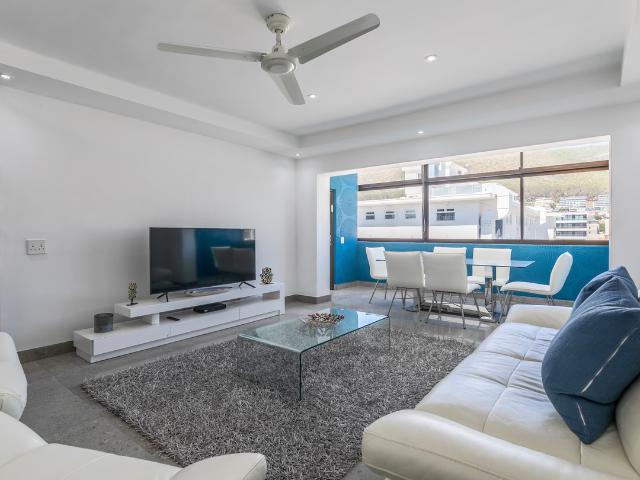 2 Bedroom Apartment To Let in Sea Point