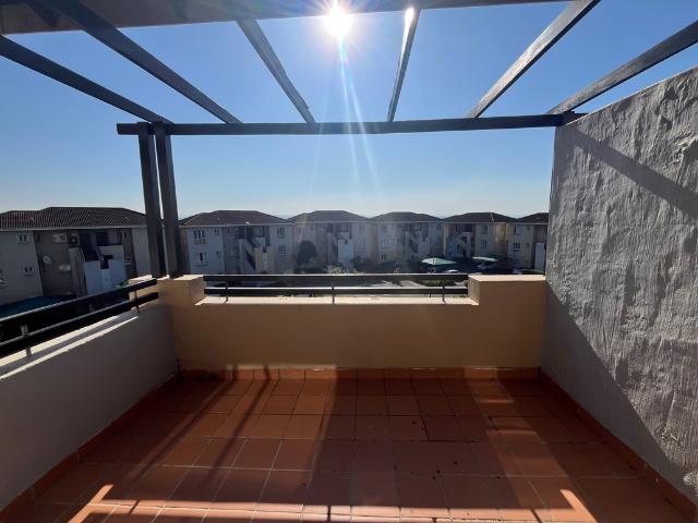 2 Bedroom Apartment To Let in Sheffield Beach