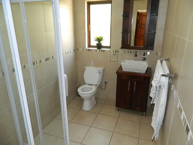 2 Bedroom Apartment To Let in Silver Lakes Golf Estate