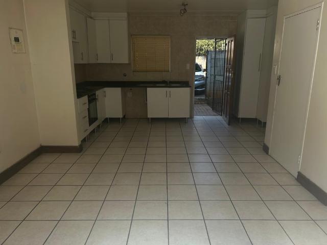 2 Bedroom Apartment To Let in Sonneglans