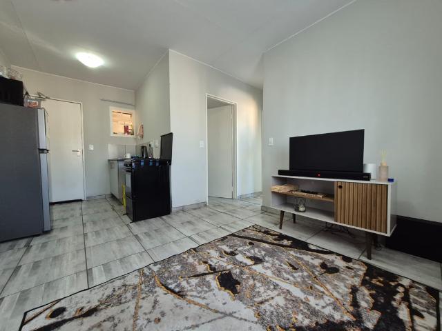 2 Bedroom Apartment To Let in South Hills