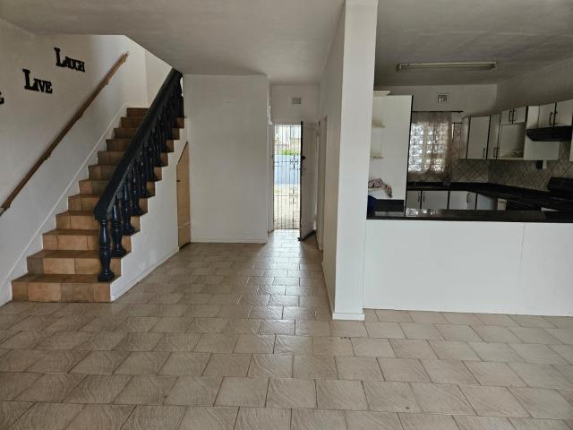 2 Bedroom Apartment To Let in St Winifreds