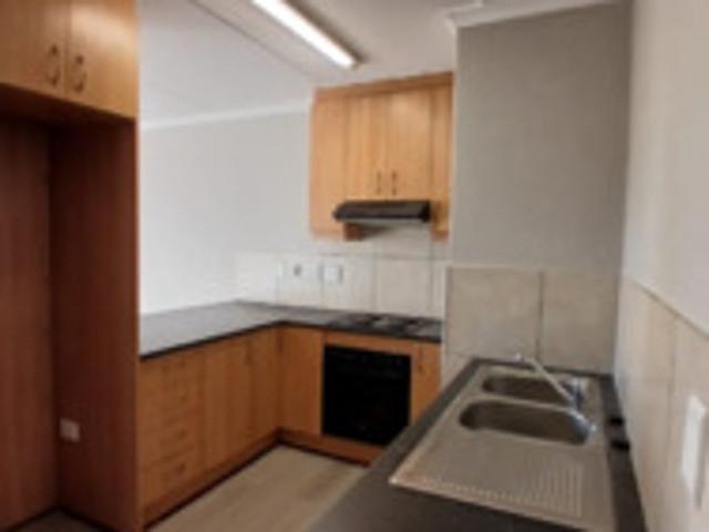 2 Bedroom Apartment to Rent in Brackenfell South