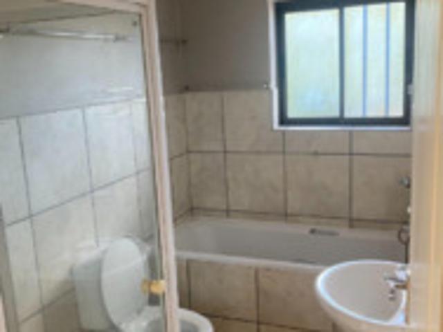 2 Bedroom Apartment to Rent in George Central