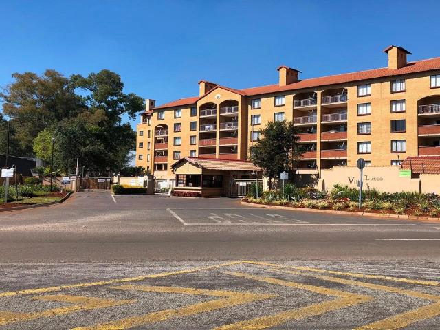 2 Bedroom apartment to rent in Die Hoewes, Centurion