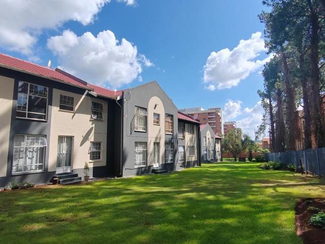 2 Bedroom apartment to rent in Die Hoewes, Centurion