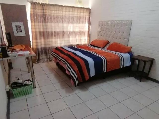 2 Bedroom Apartment to rent in Florida