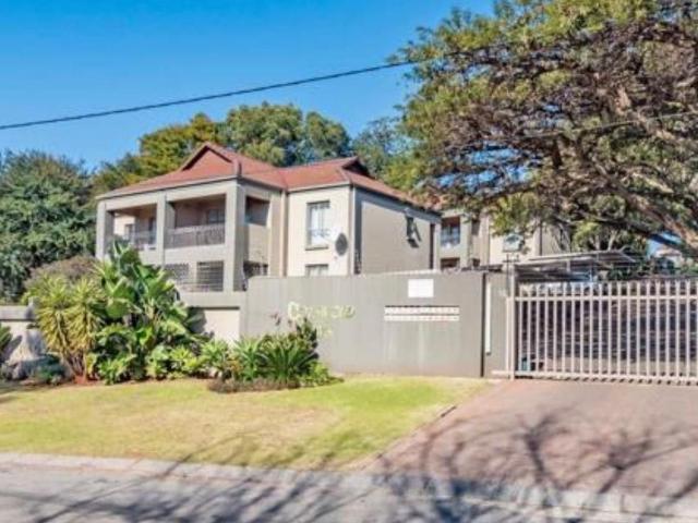 2 Bedroom apartment to rent in Florida Hills, Roodepoort