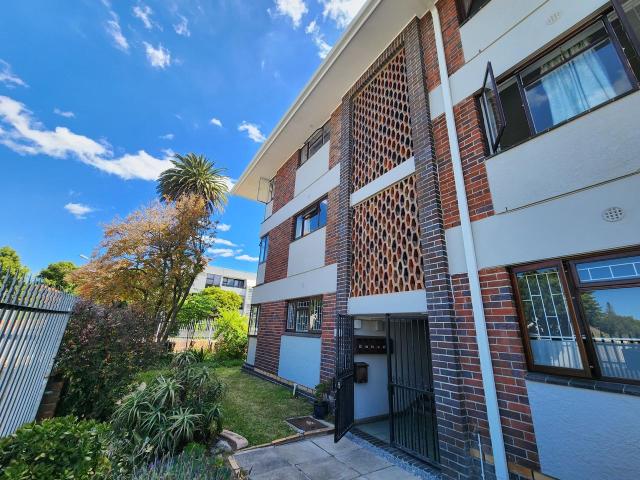 2 Bedroom apartment to rent in Kenilworth, Cape Town