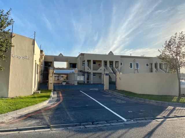 2 Bedroom apartment to rent in Kenilworth, Cape Town