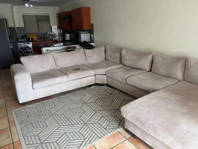 2 Bedroom Apartment to Rent in Nieuw Muckleneuk