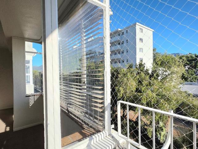 2 Bedroom apartment to rent in Plumstead, Cape Town