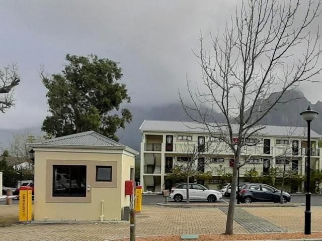 2 Bedroom apartment to rent in Rondebosch, Cape Town