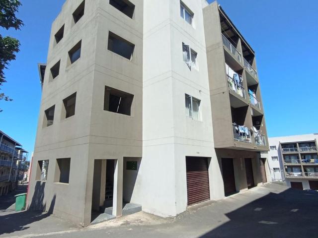 2 Bedroom apartment to rent in Woodhurst, Chatsworth