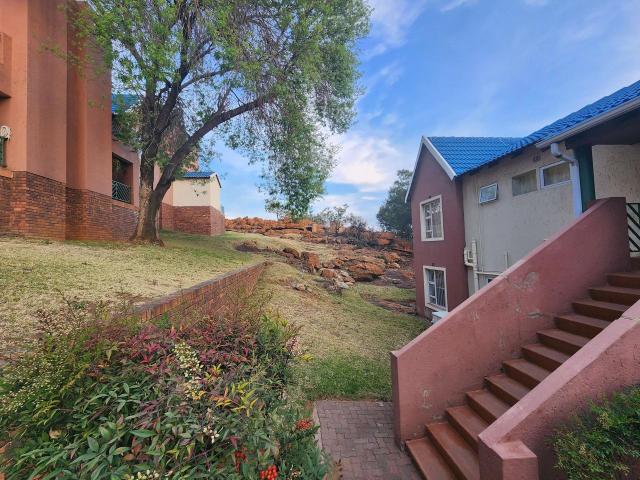 2 Bedroom apartment to rent in Winchester Hills, Johannesburg