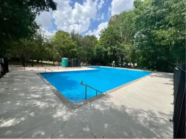 2 Bedroom Apartment Toronto ON 104256824