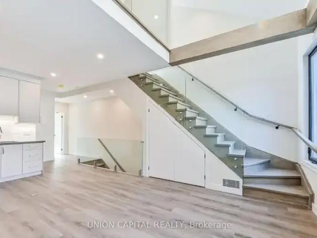 2 Bedroom Apartment Toronto ON 104401428