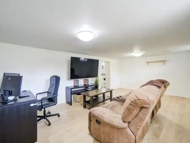 2 Bedroom Apartment Toronto ON 104434145