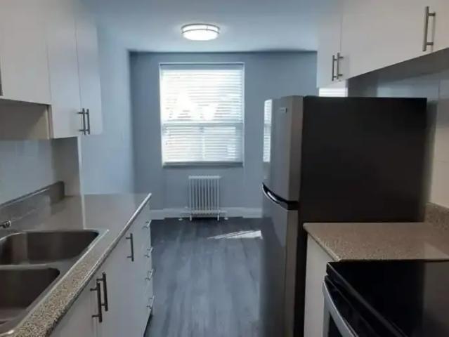 2 Bedroom Apartment Toronto ON 100668906