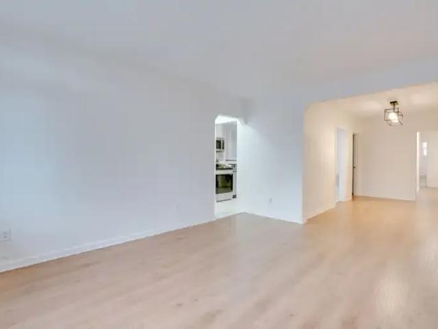 2 Bedroom Apartment Toronto ON 101216519