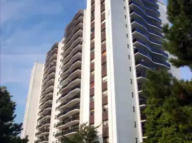 2 Bedroom Apartment Toronto ON 102052369