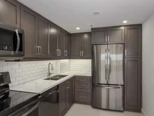 2 Bedroom Apartment Toronto ON 102242530