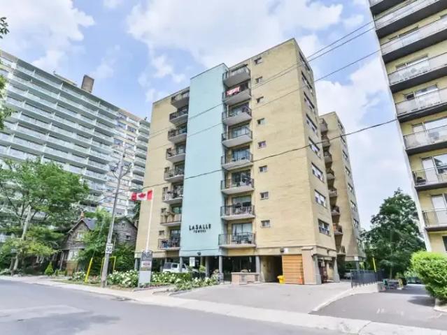 2 Bedroom Apartment Toronto ON 102306350