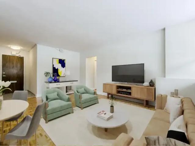 2 Bedroom Apartment Toronto ON 103337730