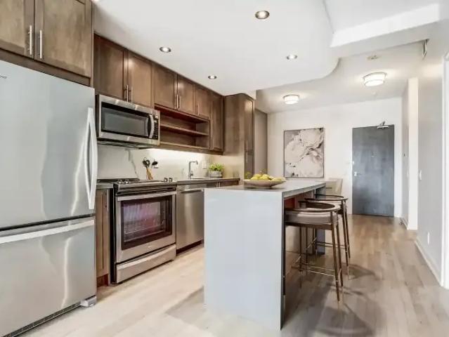 2 Bedroom Apartment Toronto ON 103366926