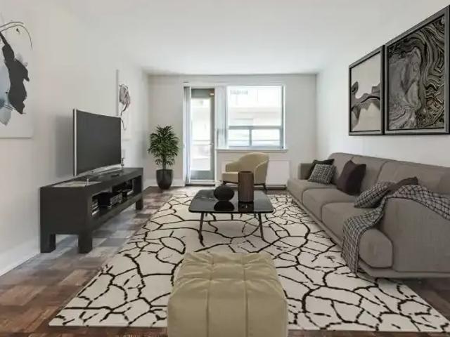 2 Bedroom Apartment Toronto ON 103694734