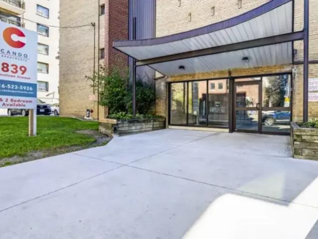 2 Bedroom Apartment Toronto ON 103694899