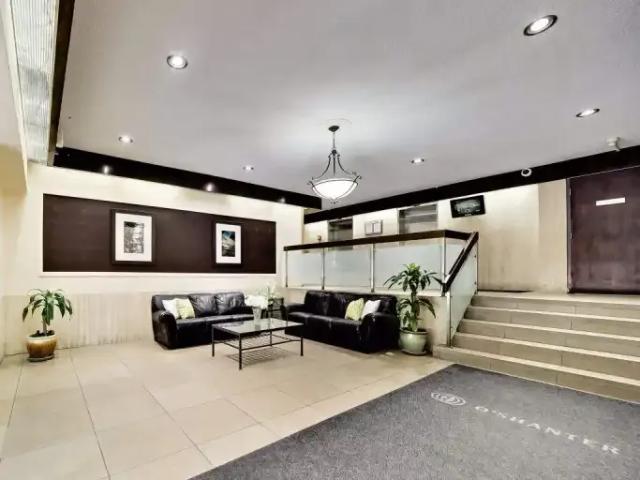 2 Bedroom Apartment Toronto ON 103878445