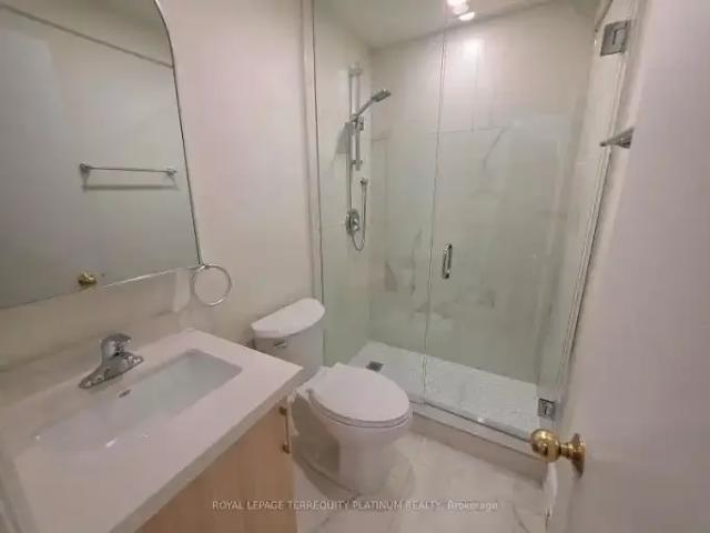 2 Bedroom Apartment Toronto ON 103920498