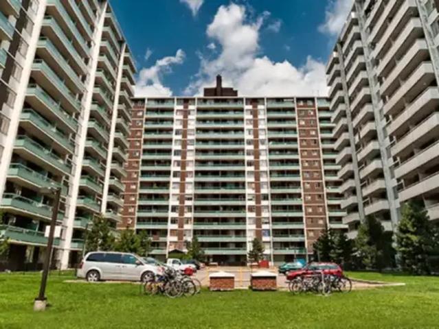 2 Bedroom Apartment Toronto ON 99718164