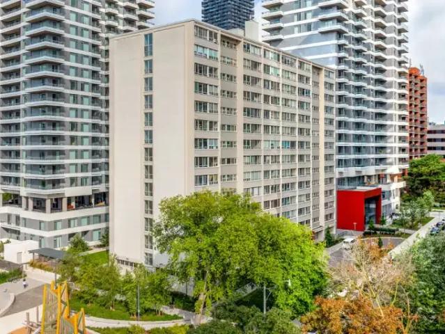 2 Bedroom Apartment Toronto ON LS97905948