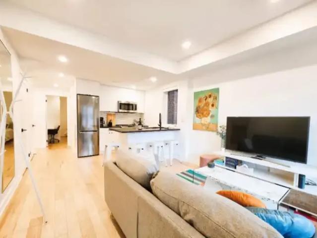 2 Bedroom Apartment Toronto ON LS99596815