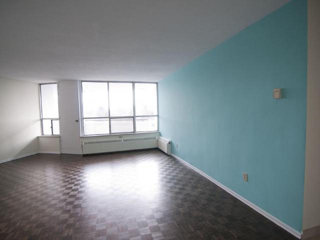 2 Bedroom Apartment Toronto ON LS11038167