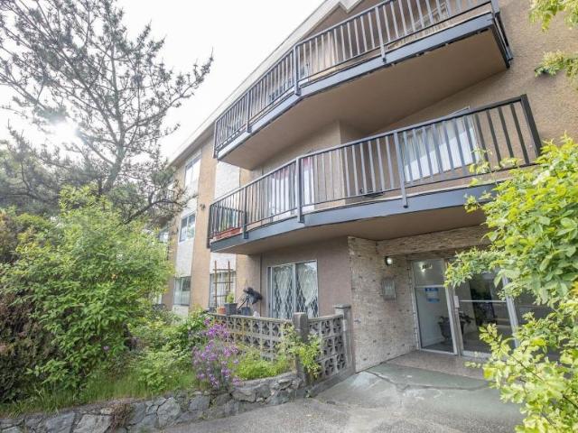 2 Bedroom Apartment Vancouver BC 98311692