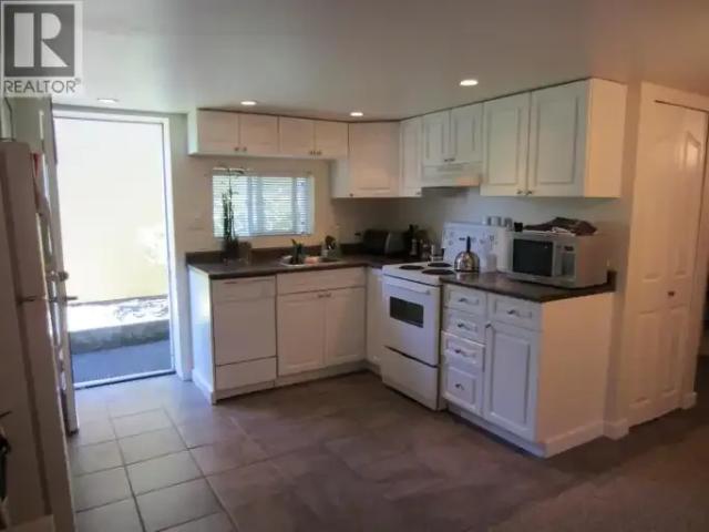 2 Bedroom Apartment Vancouver BC 102518943