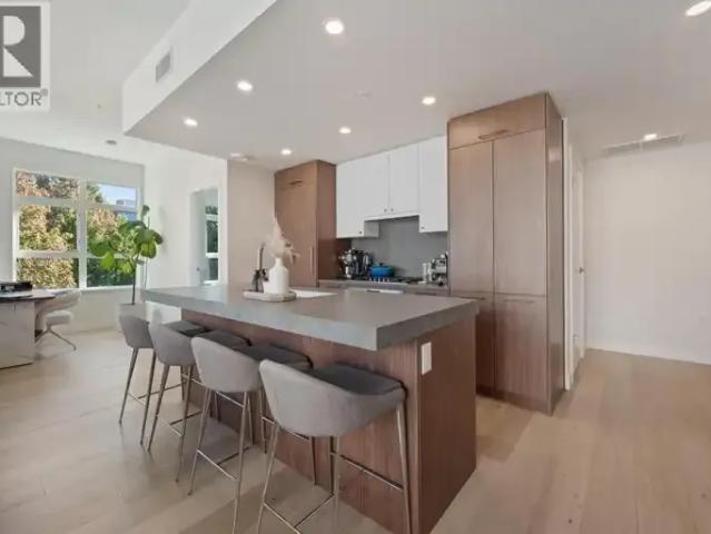 2 Bedroom Apartment Vancouver BC 102052711