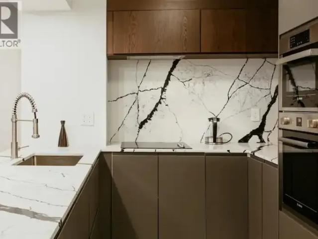 2 Bedroom Apartment Vancouver BC 105119074