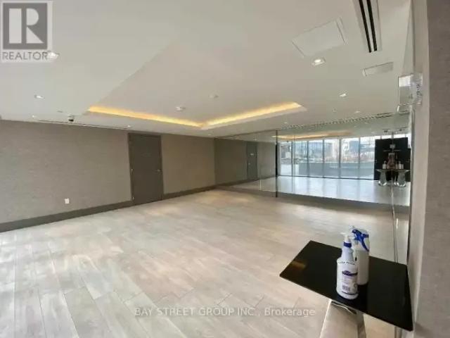 2 Bedroom Apartment Vaughan ON 102306799