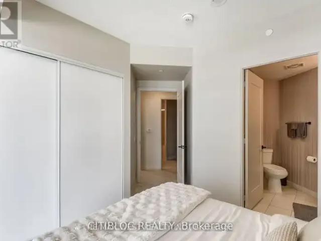 2 Bedroom Apartment Vaughan ON 102701633