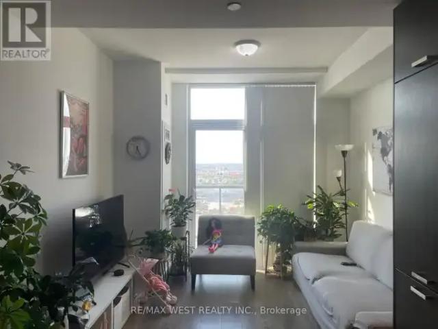 2 Bedroom Apartment Vaughan ON 103840403