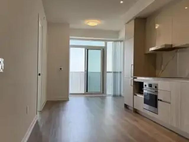 2 Bedroom Apartment Vaughan ON LS102468539